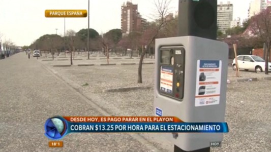 Dejó de ser gratuito el estacionamiento en el playón del Parque España