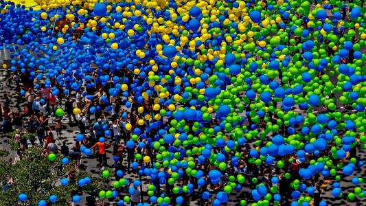 Brasil despidió el año con una espectacular suelta de globos biodegradables