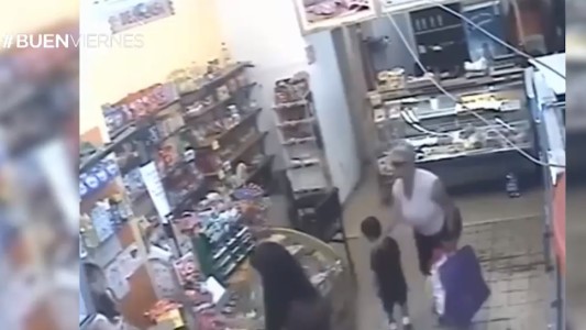 Indignante: una mujer llevó a un nene de 4 años para que robe en un comercio
