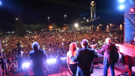 Una multitud participó de la inauguración del Mercado del Patio