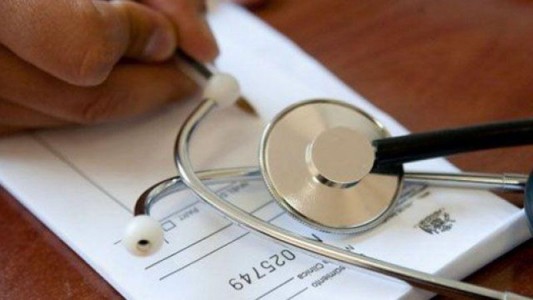 La Cámara de Diputados provincial dio media sanción al proyecto que prohíbe el cobro de plus médico