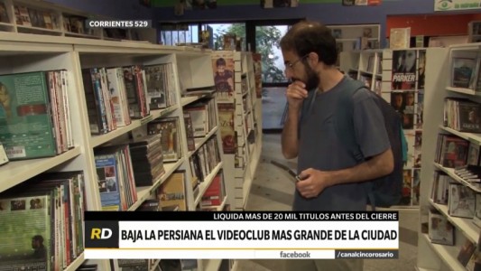 Un tradicional videoclub del centro de Rosario cierra sus puertas y pone a la venta más de 20 mil títulos