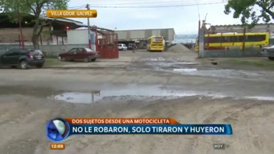 Dos delincuentes en moto atacaron a balazos a un empleado de un corralón municipal de Villa Gobernador Gálvez