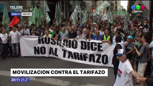 Multitudinaria marcha en Rosario contra el tarifazo