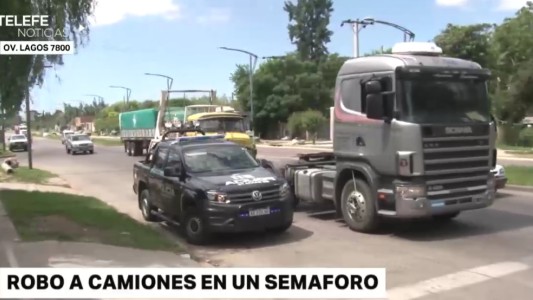 Denuncian reiterados robos a camiones de carga en el semáforo de Ovidio Lagos al 7800