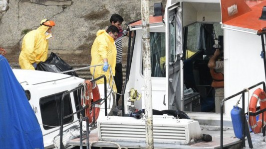 Hallaron el cadáver de un hombre envuelto y flotando en el río Paraná