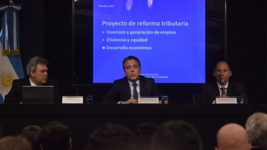 Conferencia: tras la escalada del dólar, Dujovne busca aquietar los temores de una corrida