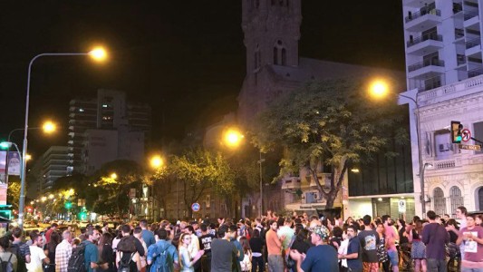 Reforma previsional: el cacerolazo espontáneo llegó a Rosario