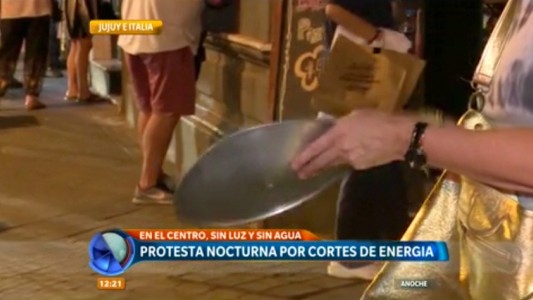 Apagón y cacerolazo: vecinos reclamaron por reiterados cortes de energía en el centro