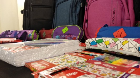 La Municipalidad presentó una canasta escolar con precios más accesibles