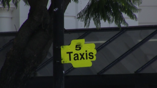 Mujeres taxistas denuncian nuevamente acoso y amenazas en la parada de la Terminal