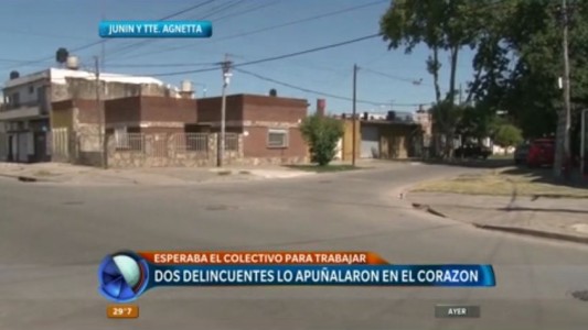 Apuñalaron a un hombre en el corazón para robarle la mochila