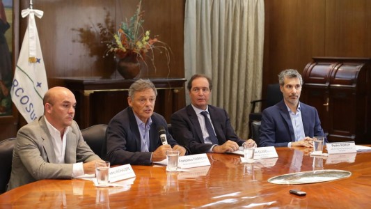 Megadecreto presidencial para simplificar trámites y bajar costos de producción