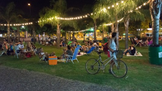 Llega el Pícnic Nocturno a las Cuatro Plazas