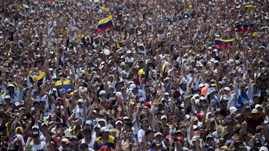 Multitudinaria convocatoria en el festival Venezuela Aid Live