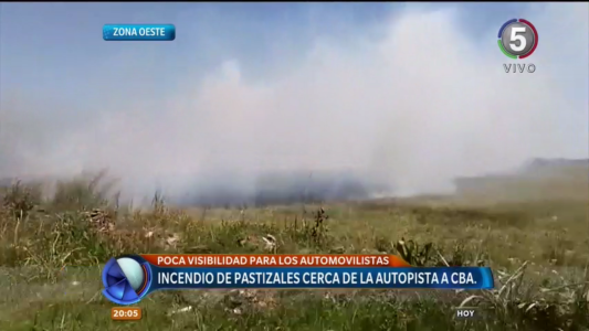 Denuncian constantes incendios en un predio cercano a la autopista a Córdoba