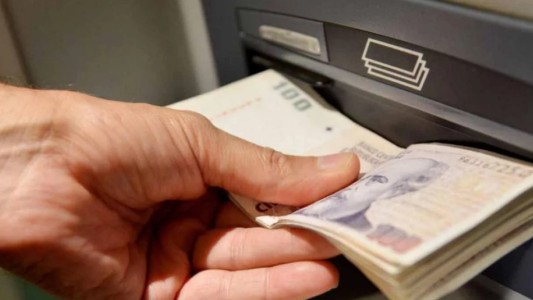 El Gobierno adelanta a marzo el aumento del salario mínimo