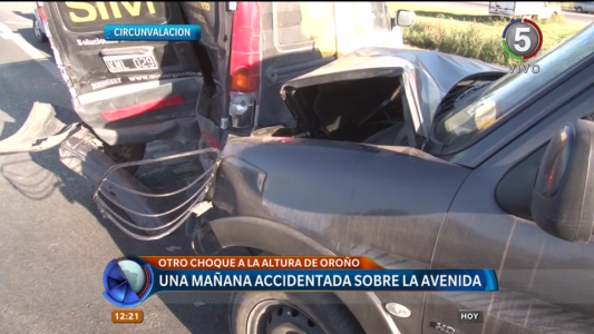 Un actitud imprudente ocasió un choque entre dos autos en Circunvalación y Oroño