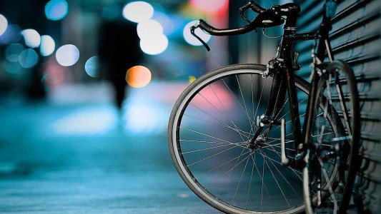Bajo la luna: se viene la primera bicicleteada nocturna en la Rambla Catalunya