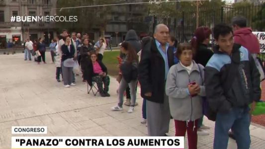 Se realizó un "panazo" frente al Congreso en contra de lo aumentos