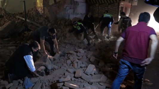 Trágico derrumbe en Tucumán: hay al menos tres muertos