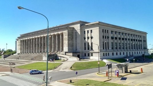 Tres universidades públicas argentinas quedaron entre las mil mejores del mundo