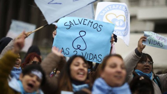 La Iglesia Católica manifestó su "dolor" por la media sanción a la legalización del aborto