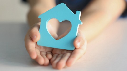 Una mujer de Córdoba busca adoptar a las tres hermanitas