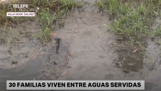 Villa Gobernador Gálvez: denuncian que viven entre aguas servidas