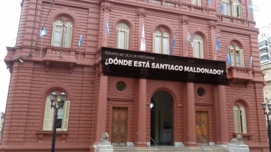 ¿Dónde está Santiago Maldonado? El municipio se suma al reclamo nacional