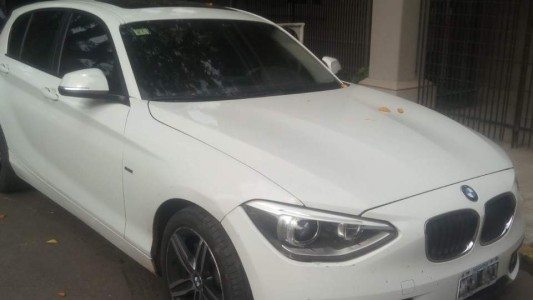 Balaceras en Pichincha: incautaron un automóvil BMW blanco