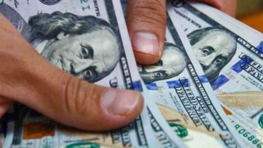 Un poquito más abajo: el dólar abrió a $ 45,40 en el Banco Nación
