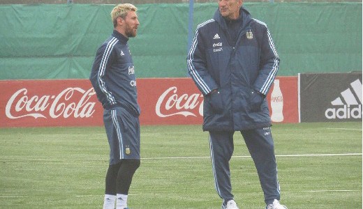 Argentina entrena por la tarde, a la espera de la evolución de Messi