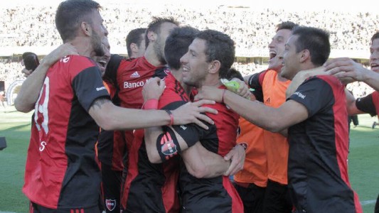 Clásico para Newell's y un gol de Maxi inolvidable para el corazón leproso