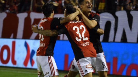 Newell's se impuso como local ante River con gol de Nacho Scocco