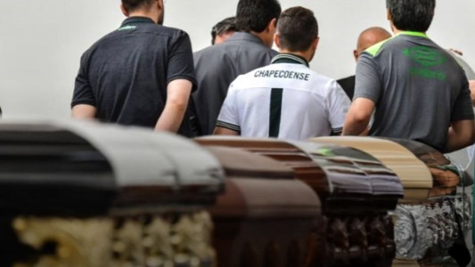 Tragedia del Chapecoense: preparan un masivo velatorio para las víctimas al que asistirán unas 100 mil personas