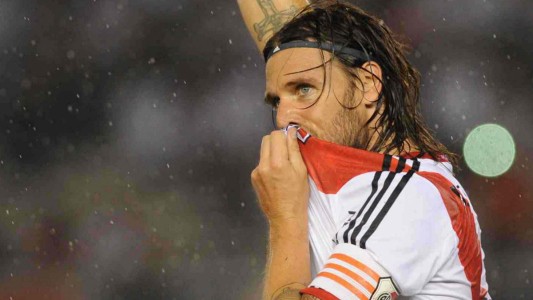 Fernando Cavenaghi anunció su retiro del fútbol profesional, a los 33 años de edad