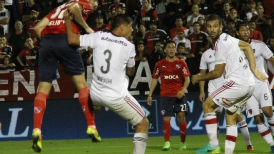 Newell's no pudo con Independiente y perdió su chance de acercarse a Boca