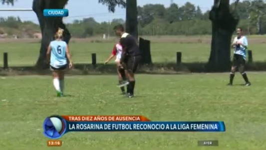 Tras diez años la Asociación Rosarina de Fútbol reconoció a la liga femenina