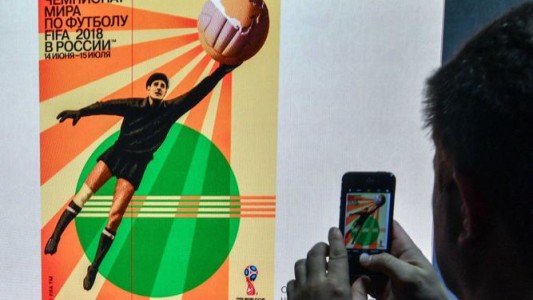 Presentaron el afiche oficial de Rusia 2018, con la mítica figura de "La Araña Negra"