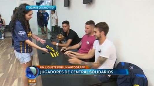 Jugadores solidarios: un autógrafo por un juguete para ayudar a los niños