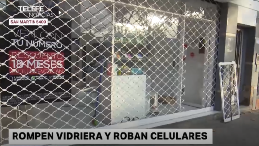 Rompen la vidriera y roban en una casa de telefonía celular