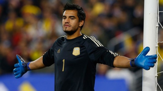 Sergio Romero queda afuera del Mundial por una lesión en la rodilla