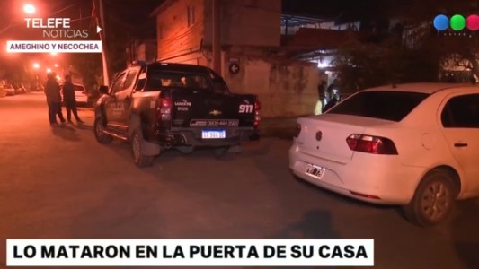 Asesinan a balazos a un joven en la puerta de su casa de zona sur