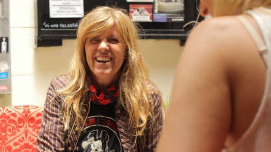 Este martes en Sobran Los Motivos, conocemos a la artista rosarina Flor Balestra