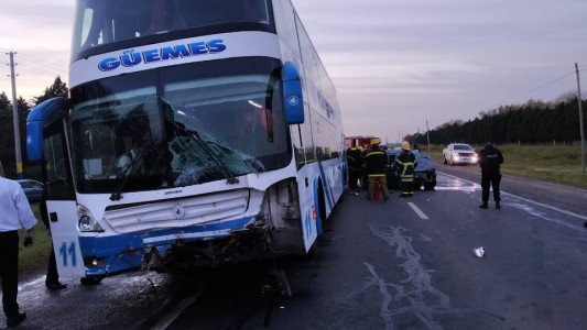 Accidente fatal en la ruta 34 entre un colectivo y un automóvil