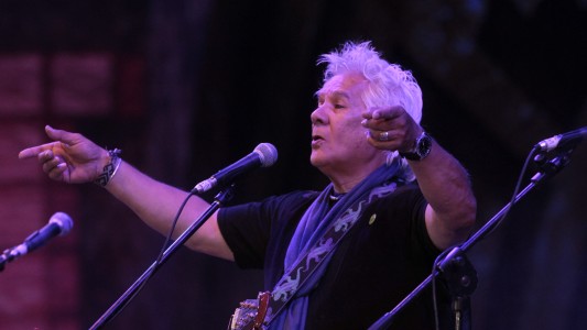 Víctor Heredia dará un recital en Rosario en homenaje a los pueblos originarios