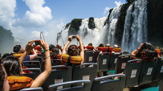 El finde largo movilizó a 937 mil turistas por el país