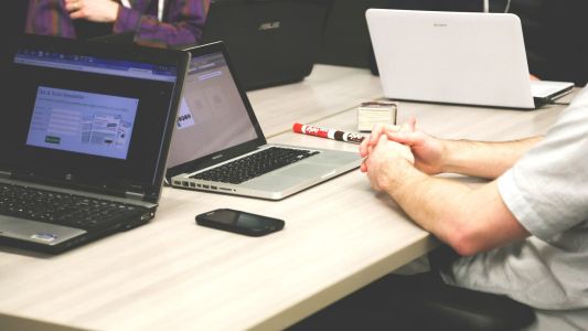 El Gobierno lanzó un plan de becas para capacitación en empleos digitales: cómo y quiénes pueden inscribirse