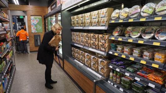 Amazon estrenó su primera tienda sin colas ni cajas en Estados Unidos